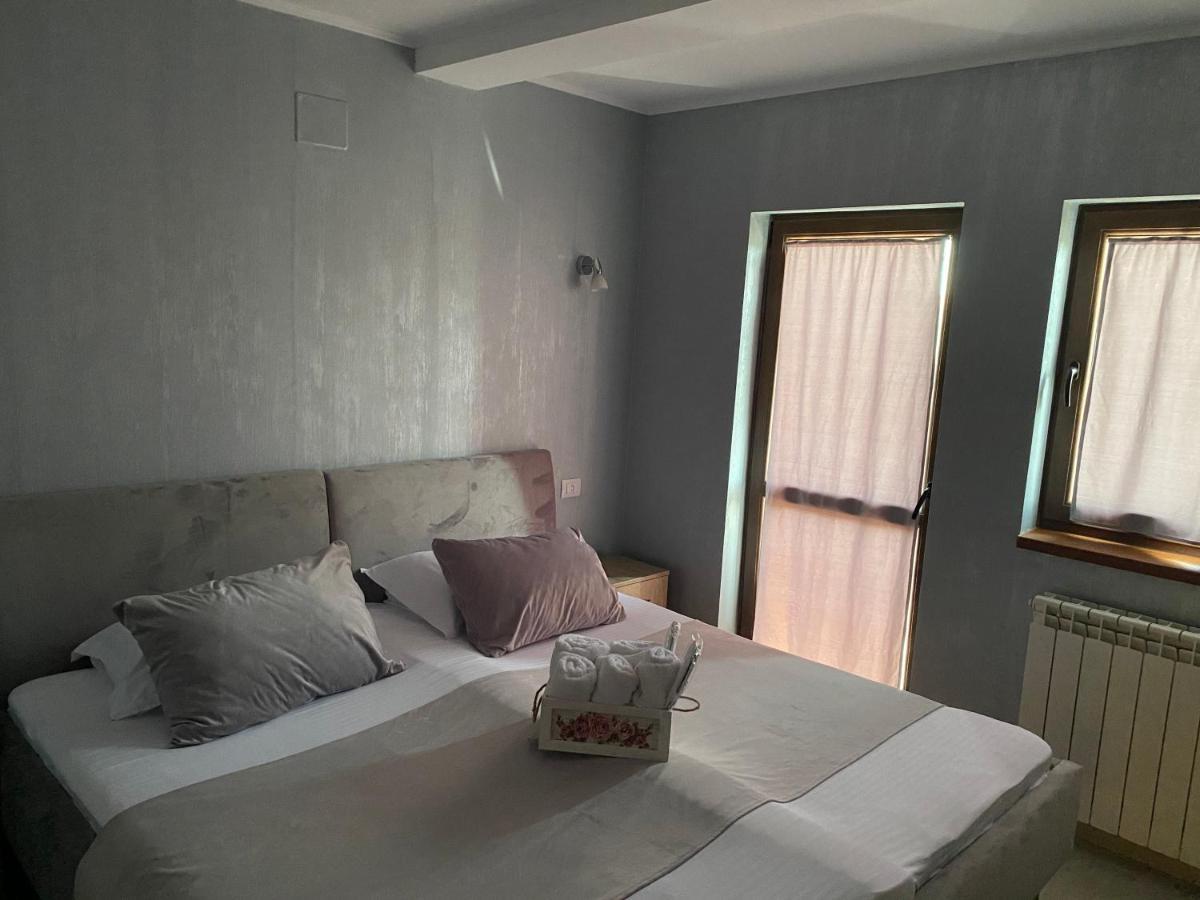 La Mare Darius Mihai Năvodari Extérieur photo