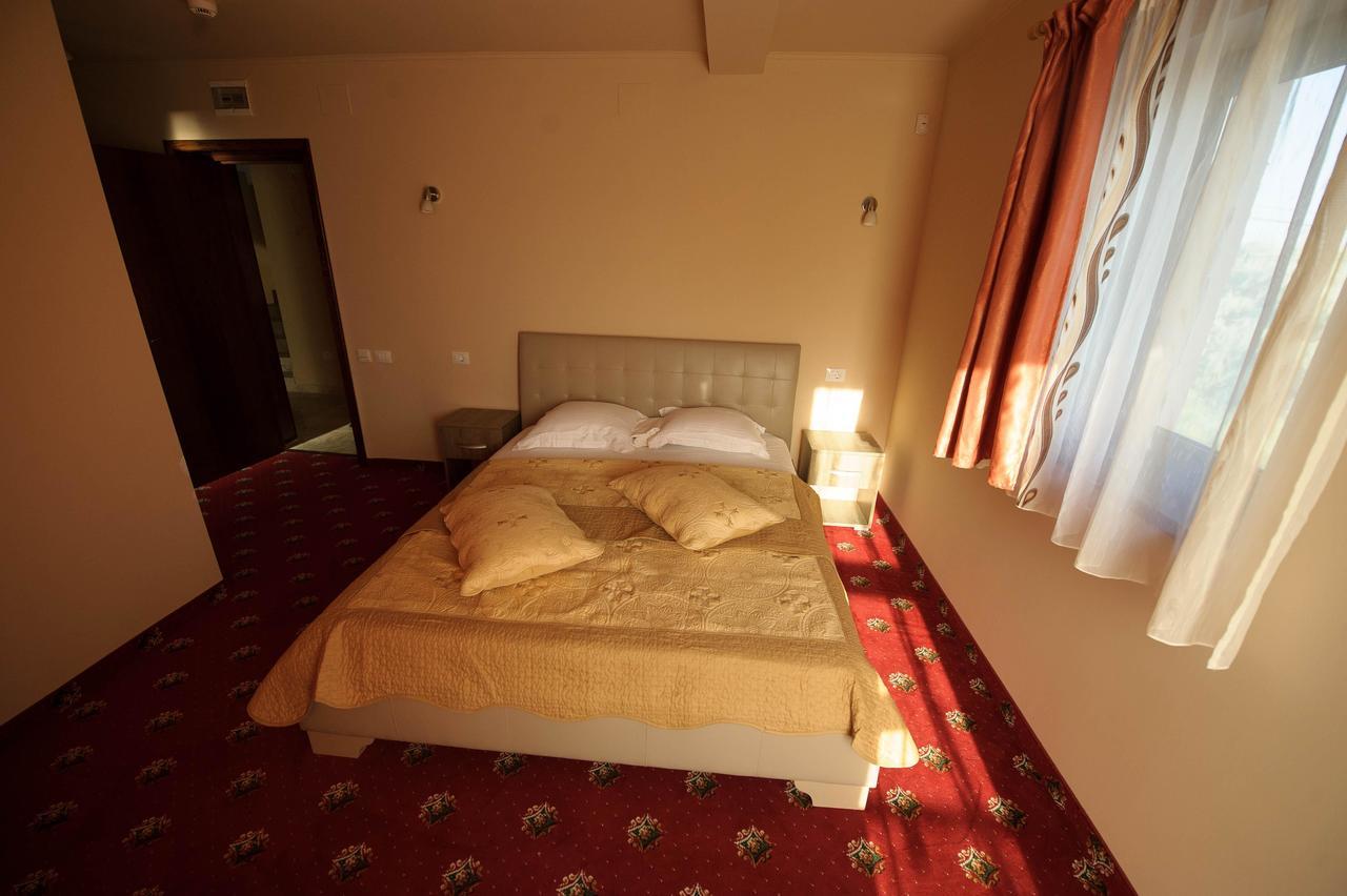 La Mare Darius Mihai Năvodari Extérieur photo